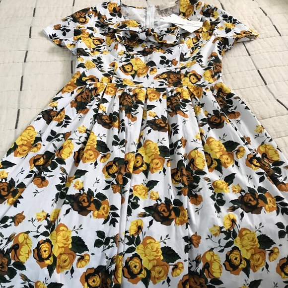 Vintage Look 50s Style Floral Tie Front Dress NEW - Picture 2 of 10